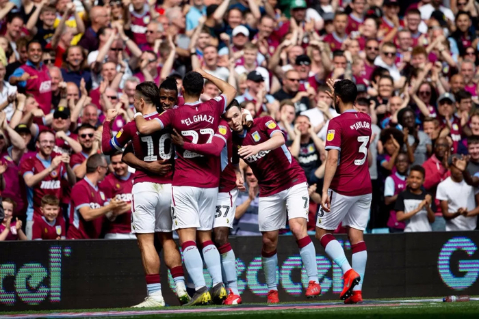 关于维拉公园主场大胜，英冠排名稳固的信息