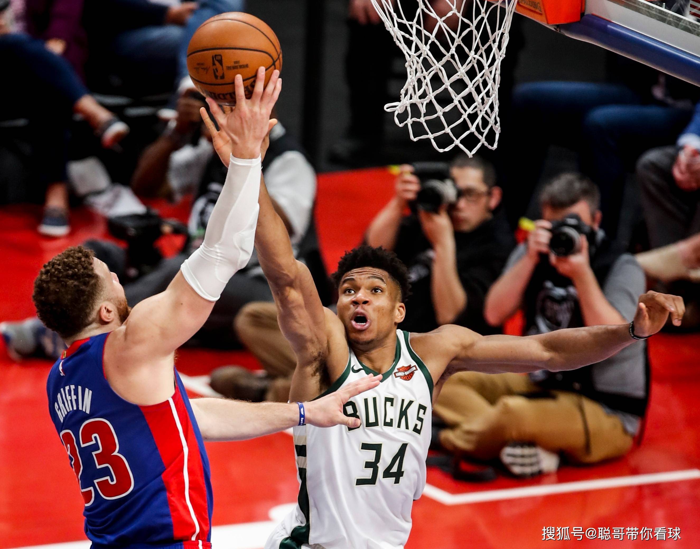 九游投注-NBA季后赛：雄鹿客场取胜晋级次轮的简单介绍